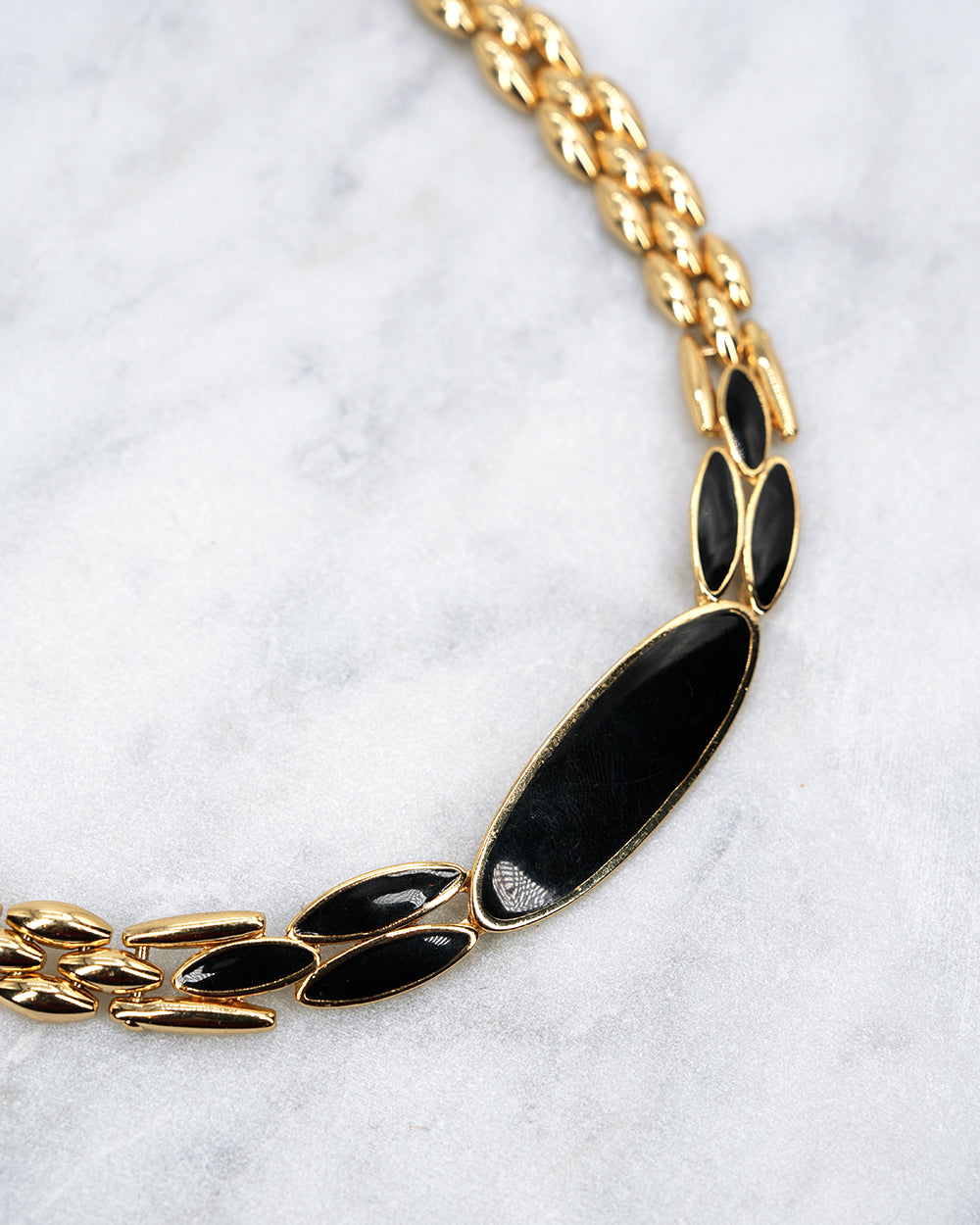 Collier Orena